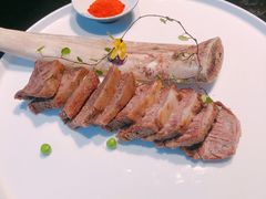 盐沾安格斯牛肉-凤凰湘语·海派湘菜(浦东旗舰店)