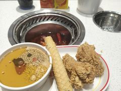-龍歌自助小火锅(市北CBD万达店)