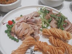 -梅利汴京烤鸭•开封豫菜地标店(东大街店)