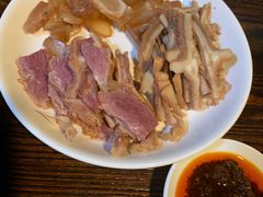 -陆记牛庄·碳锅龙虾烧烤(爱上花园店)