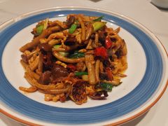 茶树菇炒腊肉-要德鱼庄(陕钢家属院店)