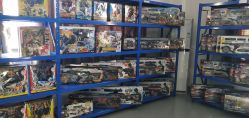 -逝水玩具折扣店