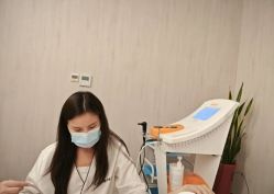 -童谣里医疗级月子中心(独栋湖景店)