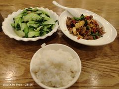 -湘缘道客•湘缘饭店·25年湘菜馆(古墩路店)