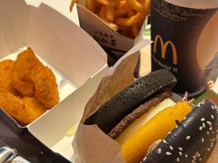 -麦当劳(假日广场店)