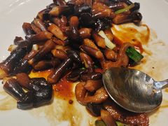 黑枞菌嫩椒炒黑豚肉-飶香居(省博物馆店)