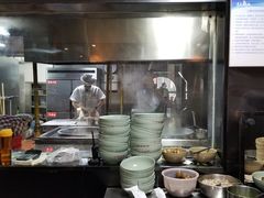 -亮亮面馆(经六路店)