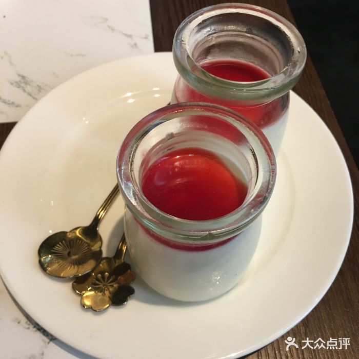 斯塔森厨·花艺西餐(清真)树莓奶冻图片