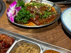 -明洞阿姨·韩式酱蟹烤肉·创意料理(三元桥店)