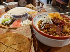 -怪噜范·老贵阳街头名小吃(鸿通城店)