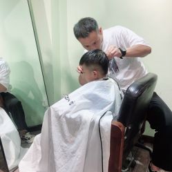 点击看大图 -初心HAlRSALON烫染接发