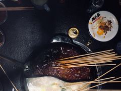 -两三事小郡肝串串香火锅(桂庙店)