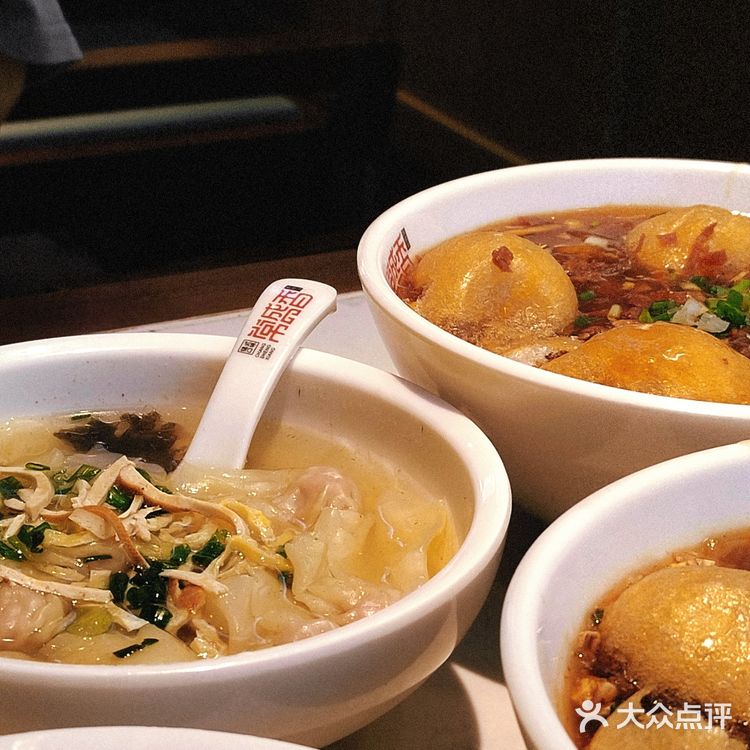 总要来趟无锡吧｜来常盛香尝尝生煎和酸辣汤