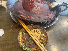 -黄潇洒老火锅(九眼桥宏济巷店)