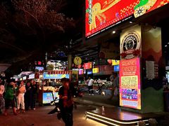 -三亚火车头万人海鲜广场