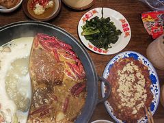 -萍姐火锅·公路夜市(武汉首店)