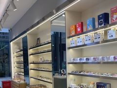 -视野联行眼镜·蔡司·尼康·豪雅·依视路(青浦宝龙店)