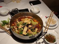 -七欣天香辣蟹火锅(闵行浦江欢乐颂店)