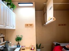 -耳语轻风专业采耳馆(古北花世界商业广场店)