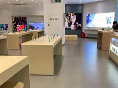 -华为授权体验店(中山公园来福士)