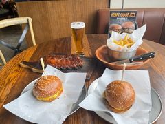 -Ribs & Burgers The Rocks
