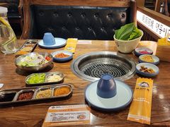 -明洞阿姨·韩式酱蟹烤肉·创意料理(三元桥店)