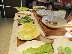 -金滏山烤肉·海鲜·火锅自助餐厅(襄阳万达店)