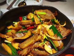 杏鲍菇炒牛肉-云海肴·汽锅鸡·云南菜(高德置地店)