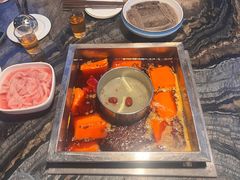 骨汤鸳鸯锅-凤来栖·净庭院·火锅(欧尚店)