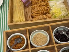 -鹊华居·地道鲁菜·海鲜·融合味(大明湖店)