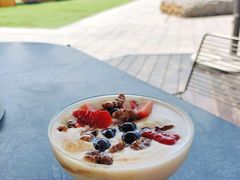 野莓核桃蜂蜜希腊酸奶-The Rug Cafe(王府中环店)