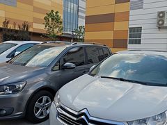 -万达广场（上海颛桥店）-立体停车场