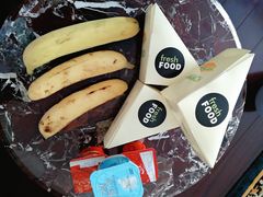 -深圳富苑皇冠假日套房酒店