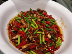-辛香味烧鱼馆·非遗技艺·排骨红烧肉(光谷医药园店)