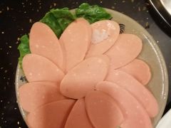 -茅草房·河畔园林火锅