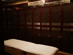 -盛泰恐龙谷温泉