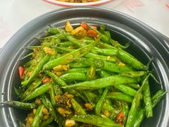 -堂瓦里·33年传统赣菜(第一街区店)