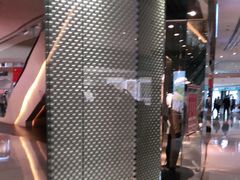 -URBAN REVIVO(济南领秀城贵和购物中心店)