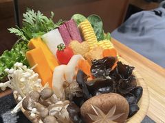 -湊湊火锅·茶憩(南京东路悦荟店)