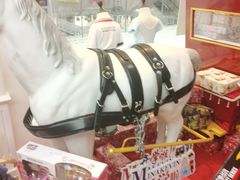 -米娜凯威少儿礼仪艺术教育(南海新凯广场店)