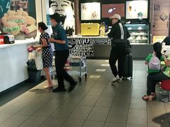 -麦当劳(汉口火车站候车室店)