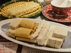 -尚尚仙·酸汤猪手·猪肚鸡火锅(华联万柳购物中心店)