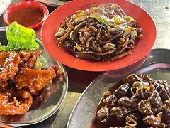 -黄亚华小食店(Jalan Alor)