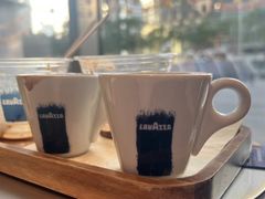 -LAVAZZA拉瓦萨咖啡(中航城君尚购物中心店)