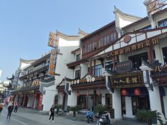 -巴陵广场