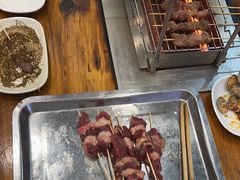 -哈尔滨小酒馆·鲜肉现穿自助烧烤(康新花园店)