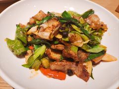 -渝信川菜 · 川味家常菜(财富购物中心店)
