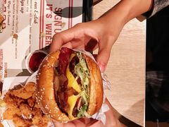 -The Habit Burger Grill 哈比特汉堡(复兴soho店)