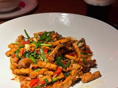 -吃饭皇帝大土家民族菜(荟聚店)