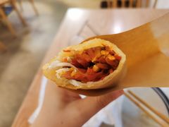 春卷中间-正南齐北·老街糯米团(洪崖洞店)